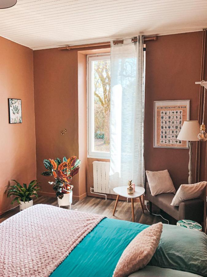 Chambre Salle De Bain Partagee Cognac Zewnętrze zdjęcie